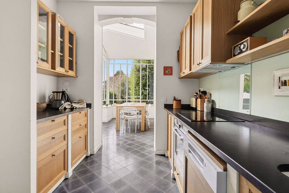 Versailles Rive-Droite Maison ancienne 10 pièces sur parcelle de 411 m²