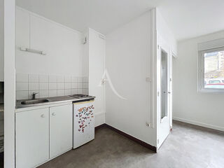  Appartement à louer 2 pièces 33 m²