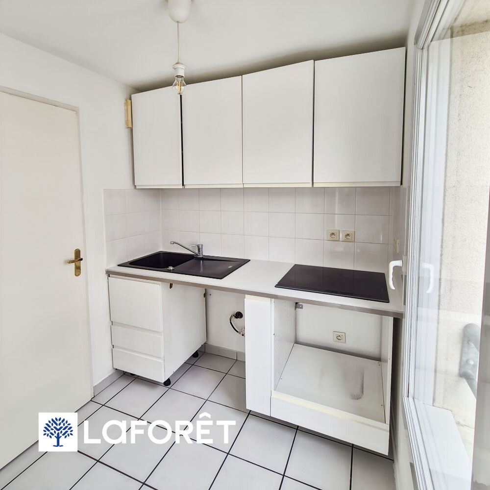 Location Appartement Appartement 3 pièces BIS calme à louer à Sainte Geneviève des Bois avec balcon et parking Sainte genevieve des bois