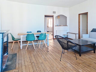  Appartement à louer 4 pièces 122 m²
