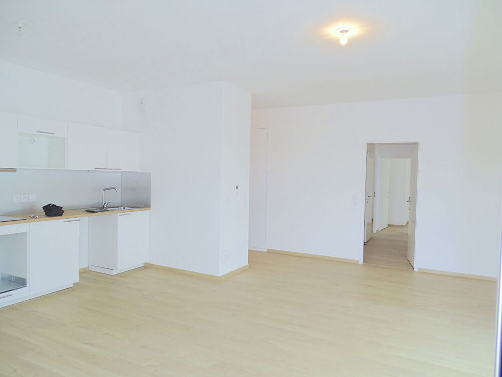 Location Appartement A LOUER APPARTEMENT DE TYPE 4 AVEC TERRASSE - BORDEAUX QUARTIER EURATLANTIQUE Bordeaux