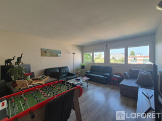  Appartement à louer 3 pièces 64 m²