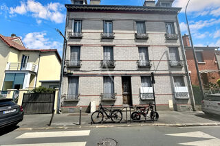  Immeuble à vendre 15 + pièces 334 m²
