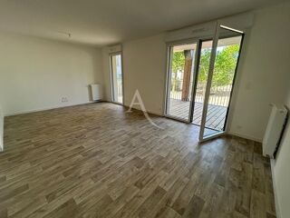  Appartement à louer 2 pièces 55 m²