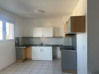  Appartement à louer 2 pièces 50 m²