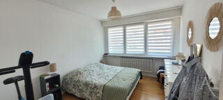 Appartement à louer 4 pièces 93 m²