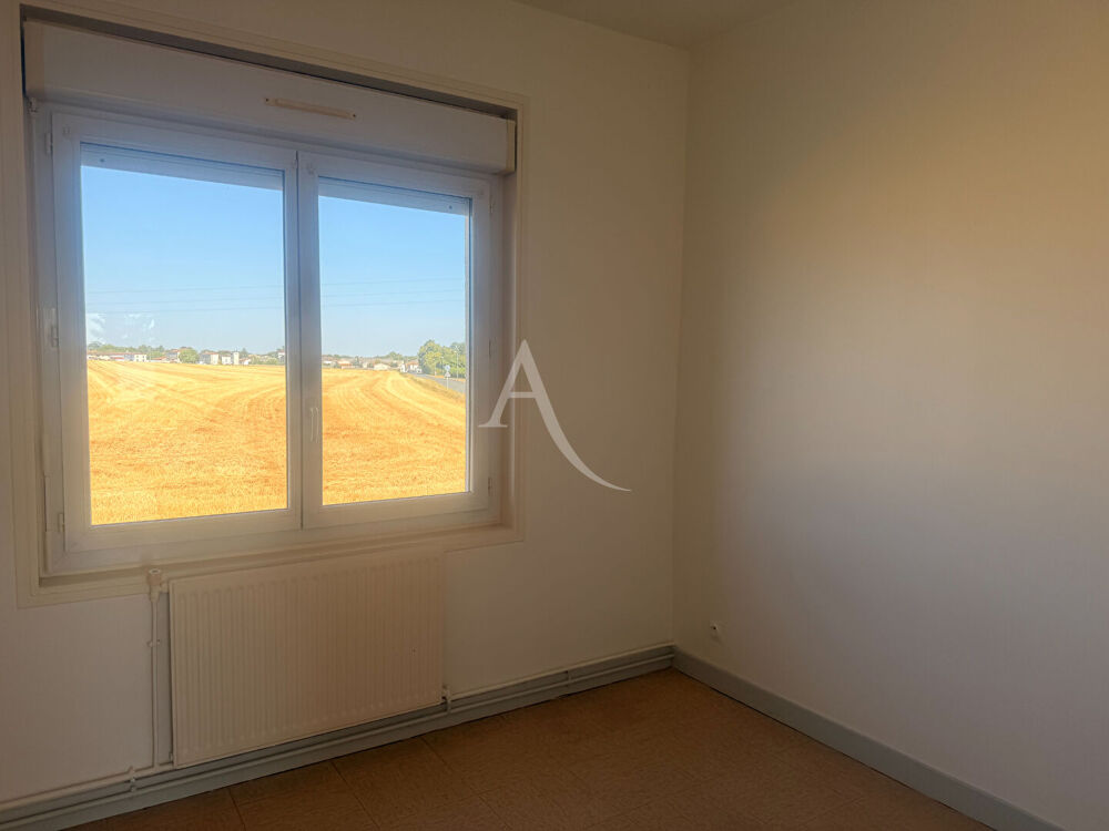 Location Appartement Appartement Saint Jean D Angely 4 pièce(s) 73 m2 Saint jean d angely