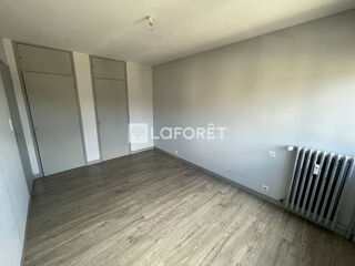  Appartement à louer 4 pièces 67 m²