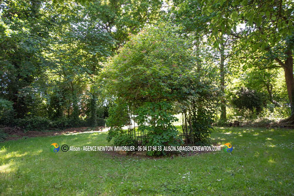 BRETAGNE, Ille-et-Vilaine, près de Saint-Malo : Longère de 4 chambres avec une maison attenante de 2 chambres, jardins, sur un t