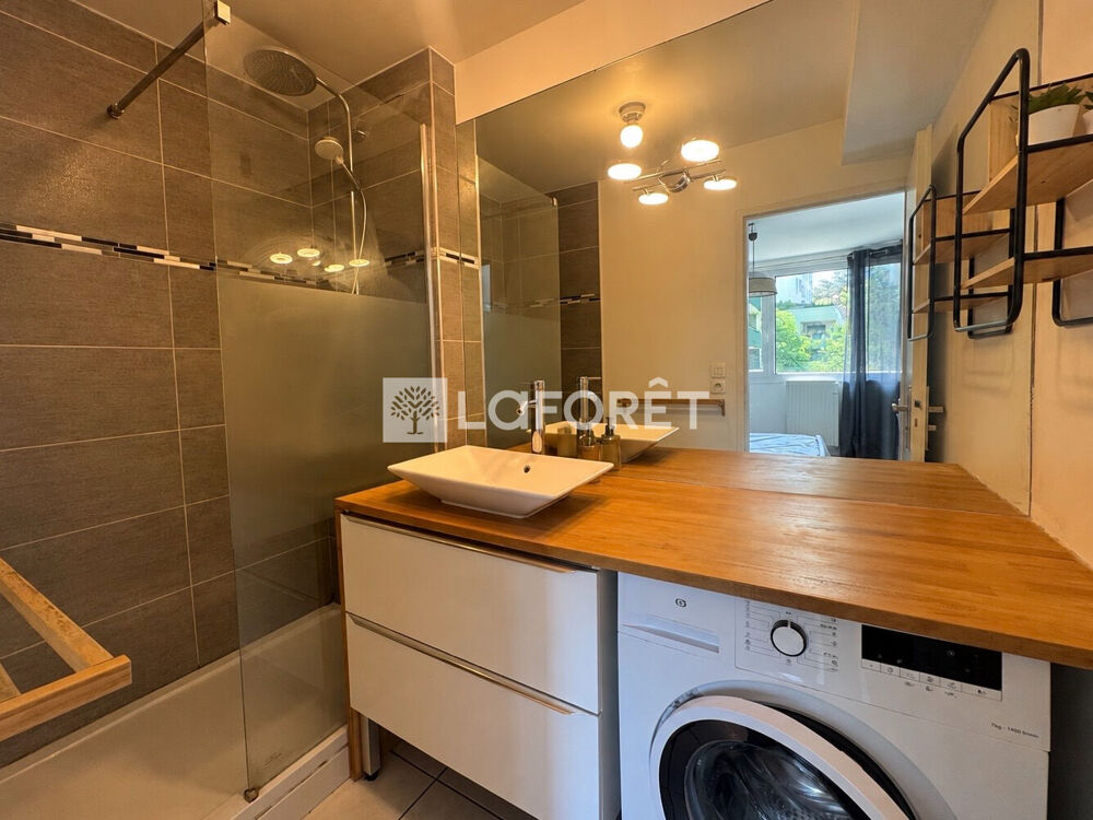 T2 AVEC PLACE DE PARKING PRIVATIVE - GRENOBLE - CHEMIN DES MARRONNIERS