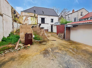  Immeuble à vendre 15 + pièces 331 m²