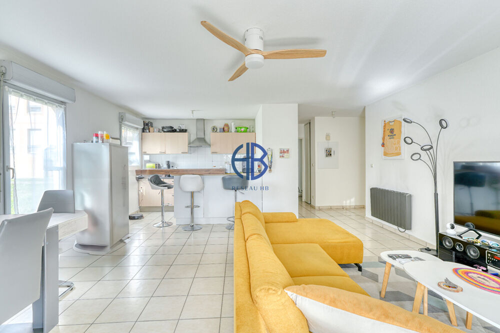 Vente Appartement À VENDRE Superbe T4 de 82 m² avec terrasse, piscine et double stationnement ? Villefontaine, Villefontaine