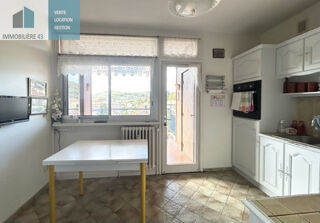 Vente Appartement T4 106 m2 + garage et cave dans résidence avec ascenseur  LE PUY Vals pres le puy