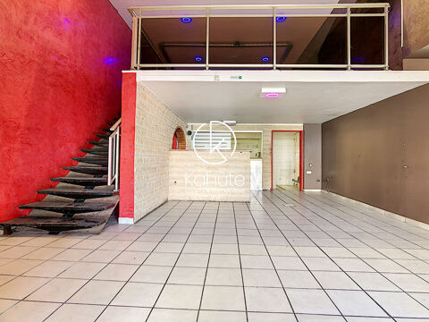   Local commercial de 130m2 idéalement placé dans la Galerie Marchande de Champvert à Lyon 5 
