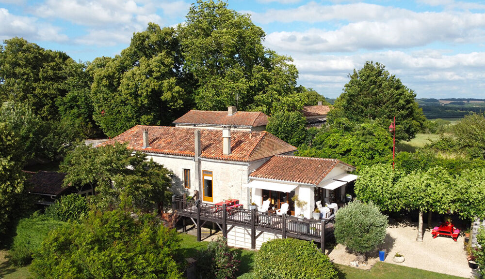 Vente Maison Charme, confort et vue imprenable au coeur de la campagne charentaise Bors (canton de tude et lavalette)