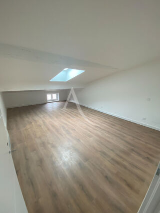  Appartement à louer 4 pièces 78 m²