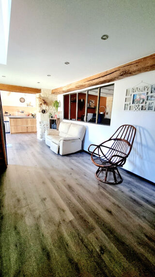  Maison  vendre 6 pices 195 m