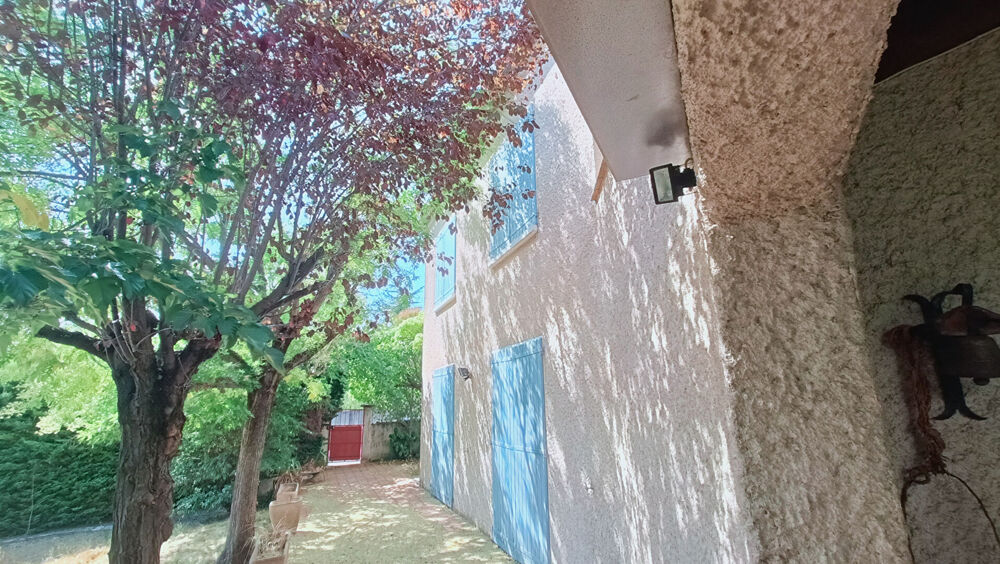 Maison provençale Millau 7 pièces avec terrain proche centre ville 192m2
