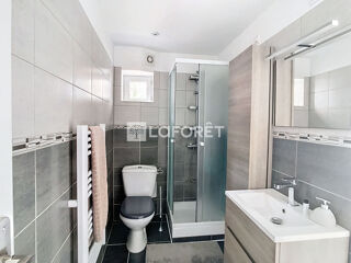  Appartement à louer 3 pièces 49 m²