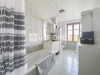  Maison à louer 4 pièces 141 m²