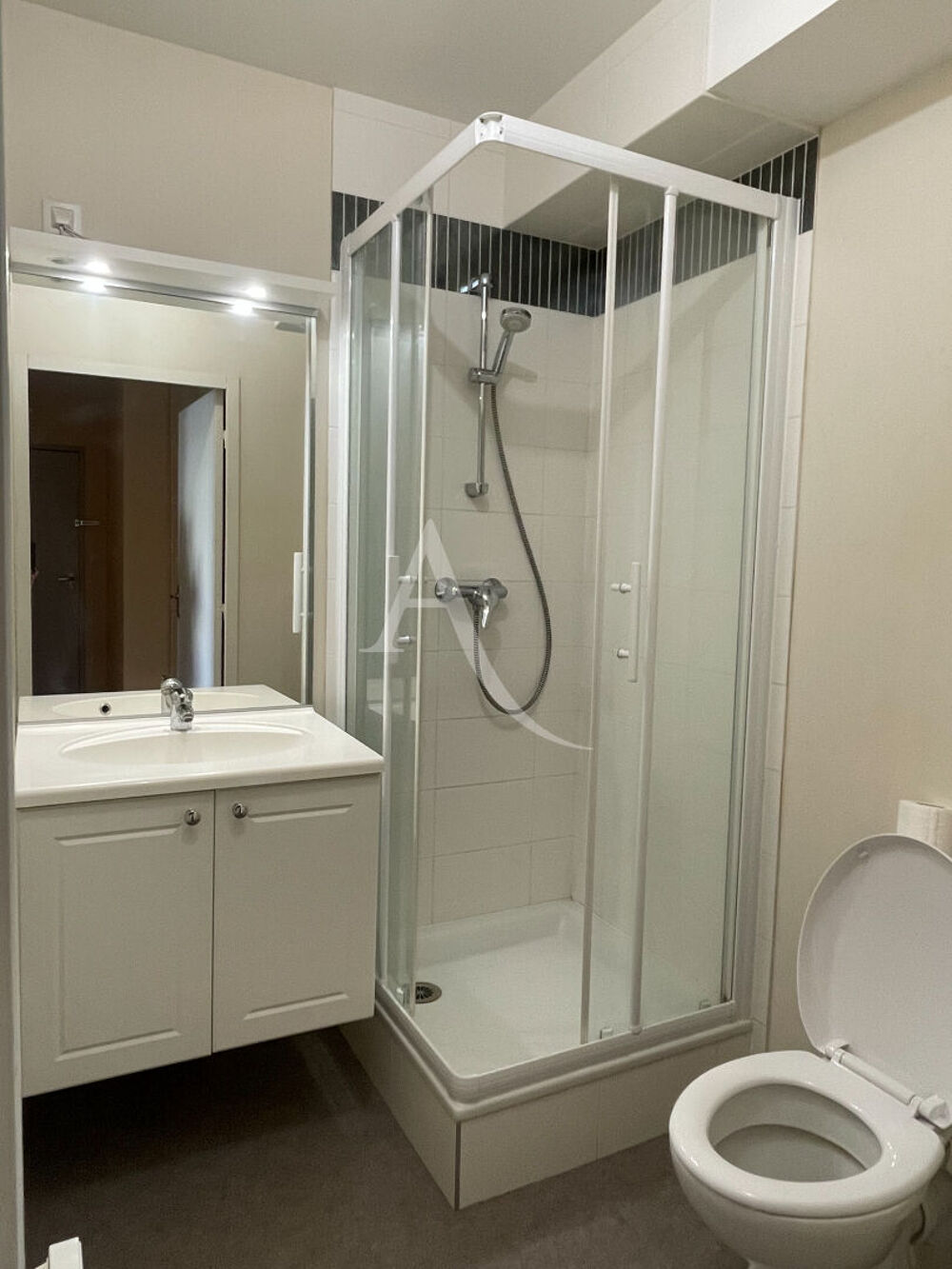 Location Appartement STUDIO NON MEUBLE - RUE DES BANCHAIS - Angers