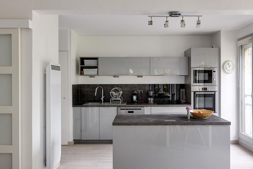Vente Appartement Roubaix Delory, Appartement T4 de 84 m², 3 chambres, balcon et garage Roubaix