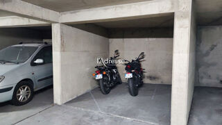  Parking / Garage � vendre  Paris