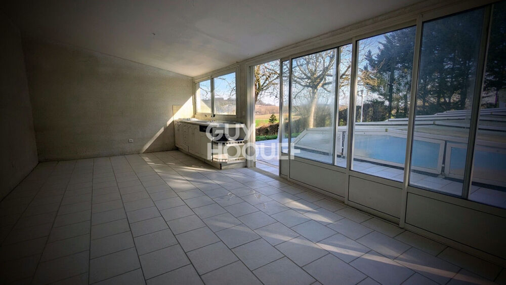 Maison plain pied, 4 chambres, garage, piscine, jardin.