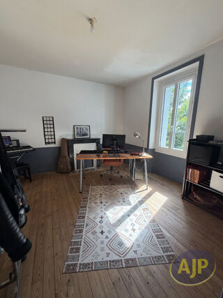 Maison à louer 5 pièces 151 m²