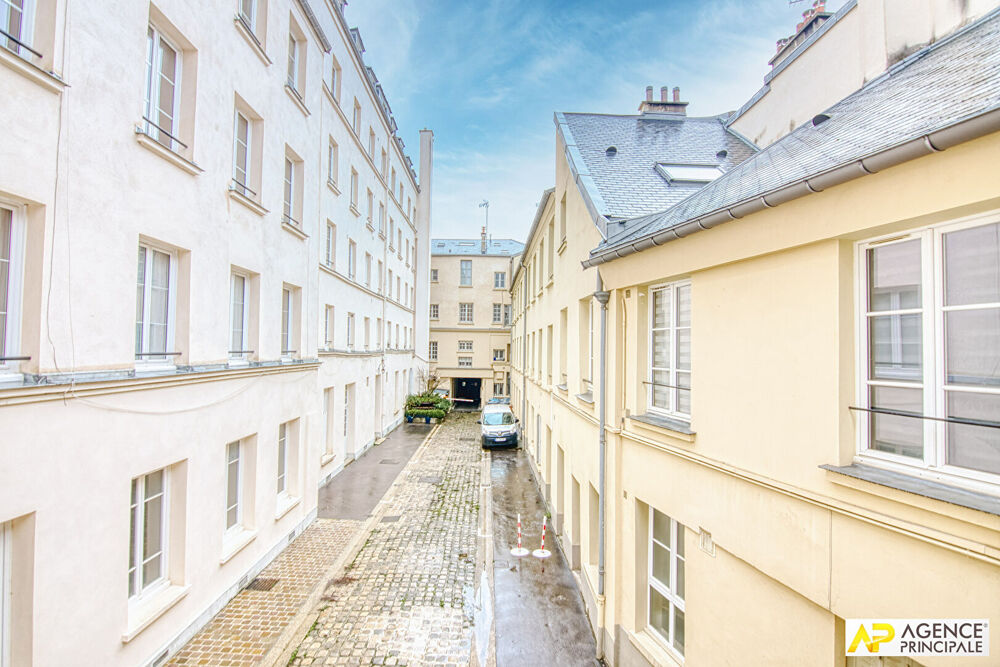 Vente Appartement Versailles Notre-Dame Appartement duplex 3 pièces 62 m² au sol (42m² carrez) situé au 1er et dernier étage avec cave Versailles