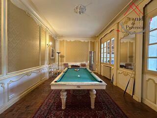  Villa � vendre 15 + pi�ces 768 m�