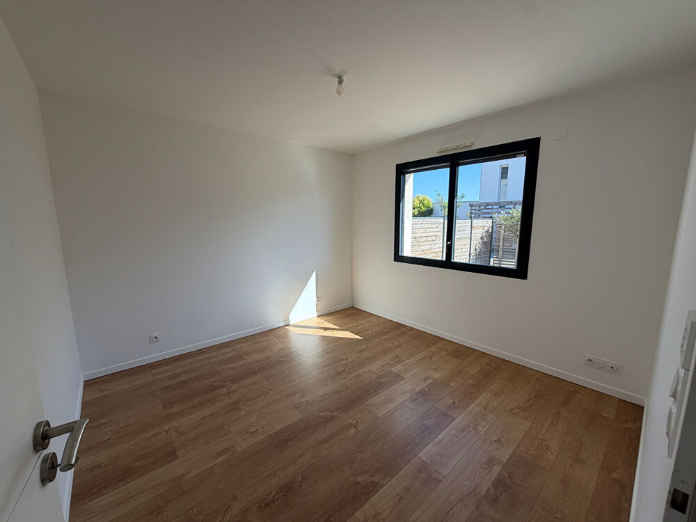 A louer - Maison T5 meublé avec terrasse, jardin et garage - Saint Barthélémy d'Anjou