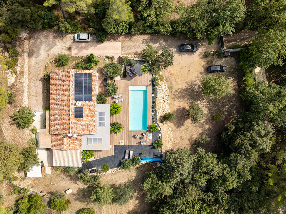 A VENDRE EN EXCLUSIVITÉ ! FIGANIÈRES Maison de plain-pied 126 m² 3 chambres Piscine et terrain de 2074 m²