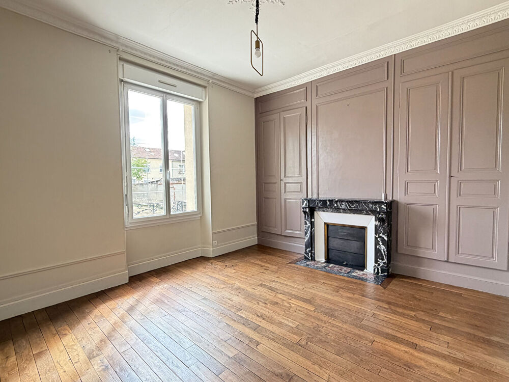 À LOUER ? SUPERBE MAISON DE MAÎTRE DE 242 M²