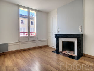  Appartement à louer 4 pièces 88 m²