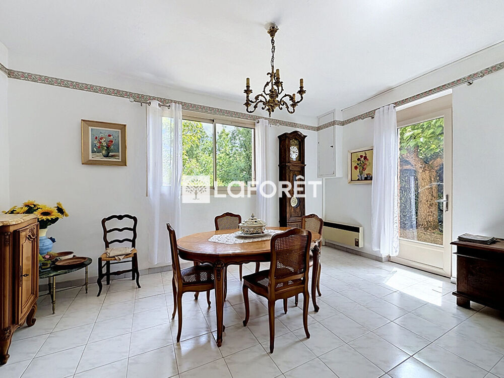 Maison de caractère, 127 m² sur une parcelle de 1 134 m² environ !