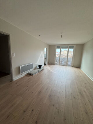  Appartement à louer 3 pièces 72 m²