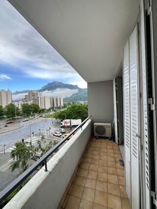  Appartement  vendre 4 pices 67 m