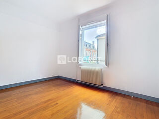 Appartement à louer 4 pièces 98 m²