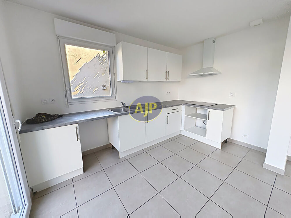 Appartement T4 avec terrasse et jardin