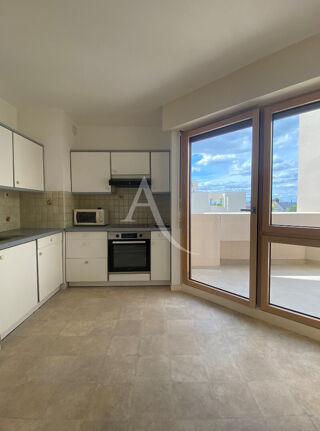  Appartement à louer 3 pièces 67 m²
