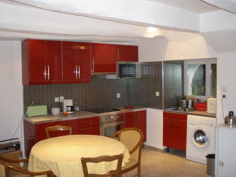 Location Maison A louer Pontivy Bretagne Morbihan maison de ville de 96 m2 séjour 36 m² 3 chambres cour intérieur petit garage Pontivy