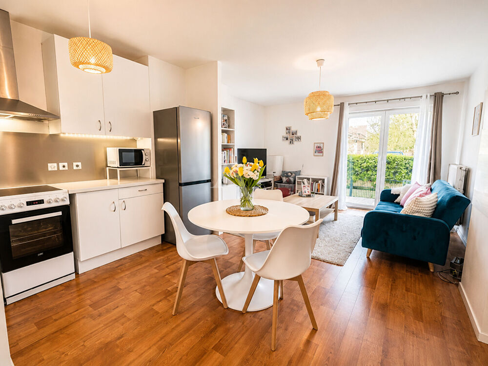 Location Appartement À louer ? Charmant T2 meublé avec extérieur et stationnement ? Serris Bourg Serris