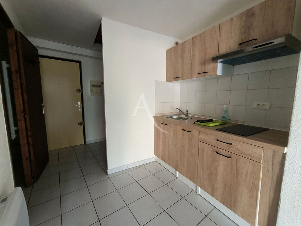 NARBONNE - Appartement T1 BIS à louer avec balcon