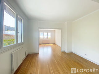  Appartement à louer 3 pièces 72 m²