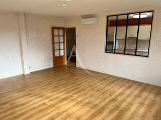  Appartement à louer 4 pièces 106 m²