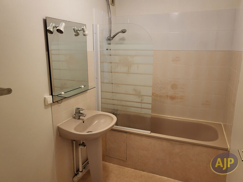 Location Appartement Appartement  Duplex Nantes 2 pièce(s) 54.83 m2 Nantes