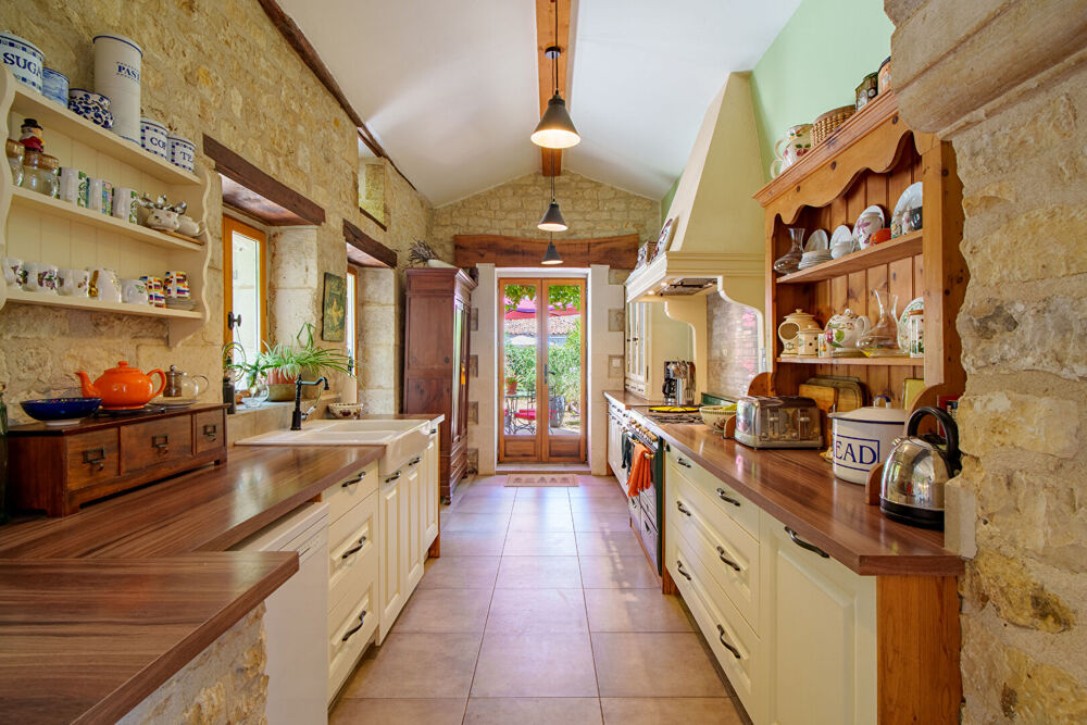 à vendre  Maison Chef-Boutonne (79110)