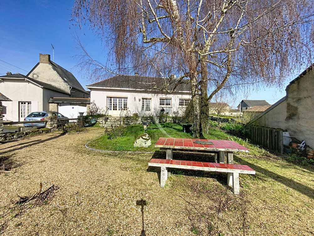 Maison 6 pièces 197 m² · à Martigne Briand · 197 m² · 255 100 €