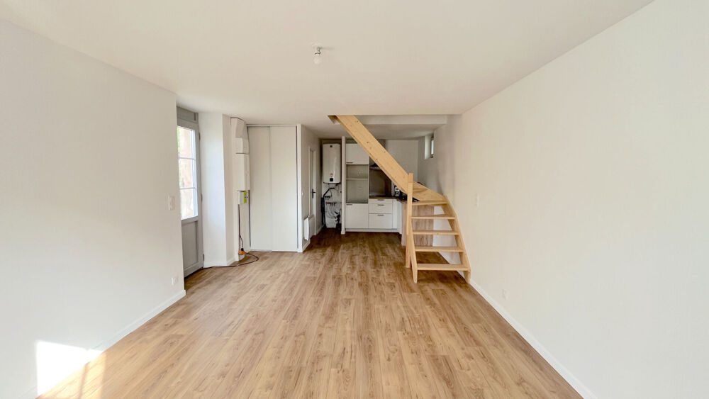 Location Maison A LOUER MAISON DE VILLE 4 PIECES AVEC EXTERIEUR - SECTEUR BLAYE Blaye